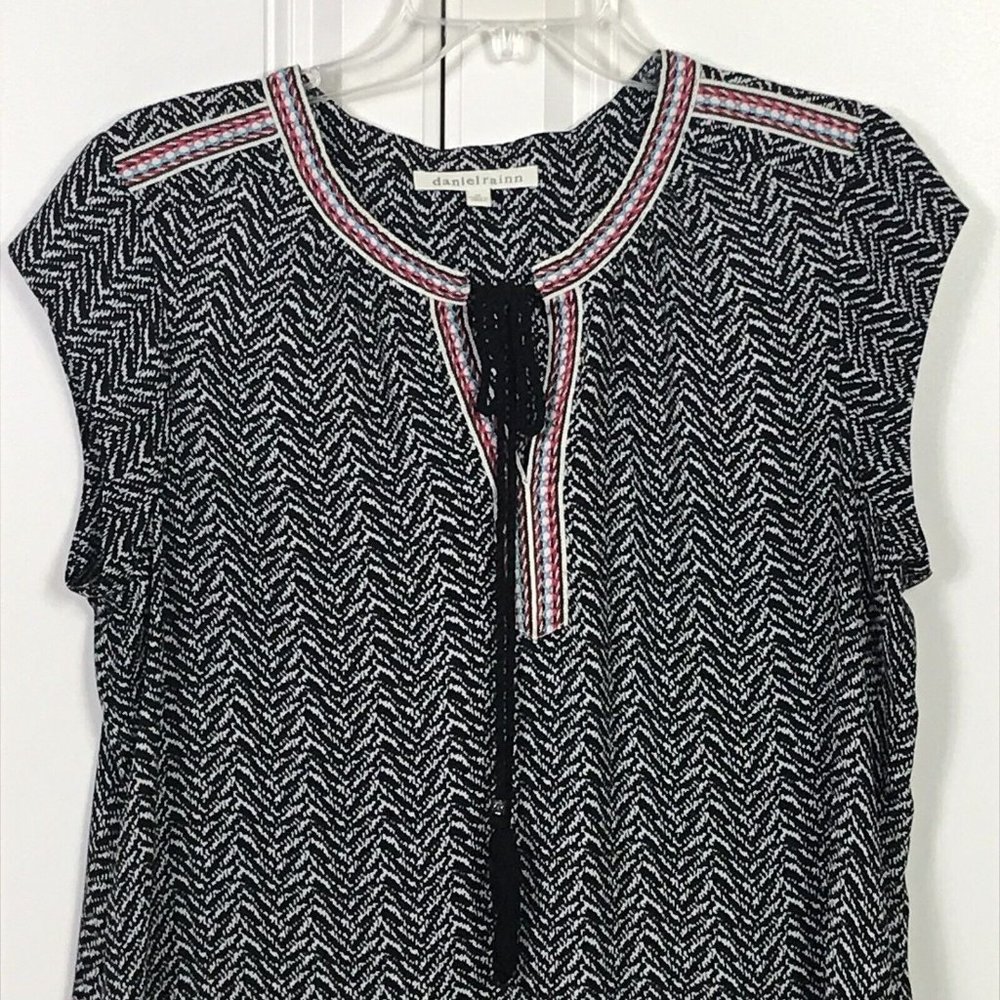 Daniel Rainn Size M Bernal Split Neck Blouse Blac… - image 2